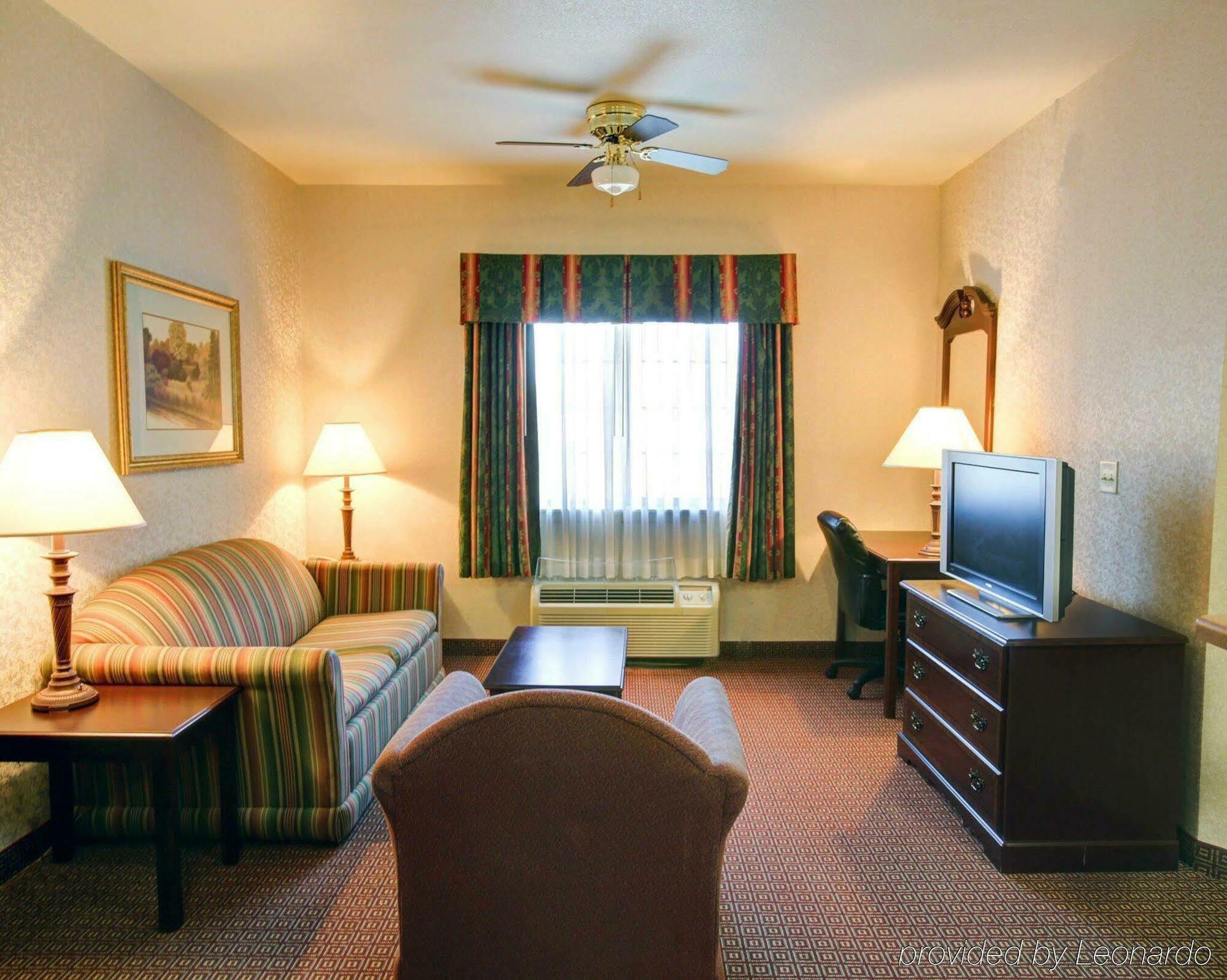 Quality Inn & Suites Near University Waco Exterior foto